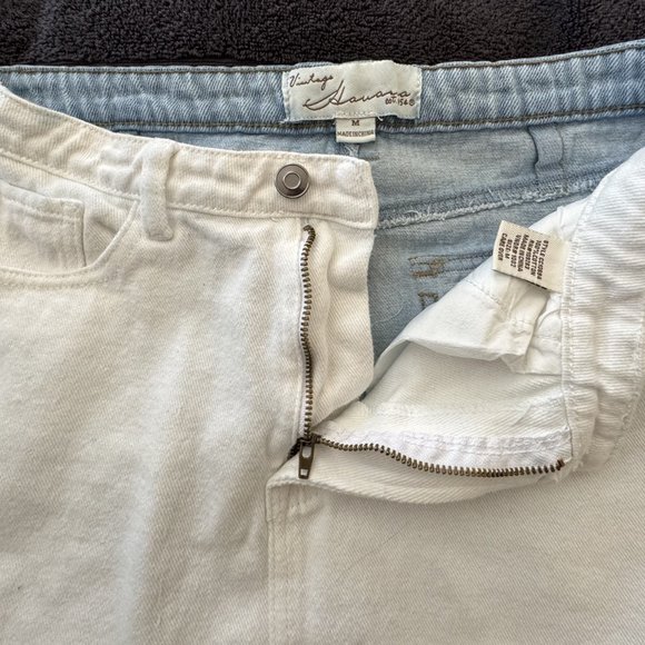 Vintage Havana Jean Skirt Women's Medium Blue White Distressed Short and Chic! - Picture 4 of 7